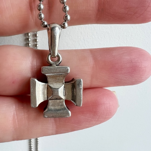 Cross pendant hand cast in sterling silver 926 - Picture 6 of 11